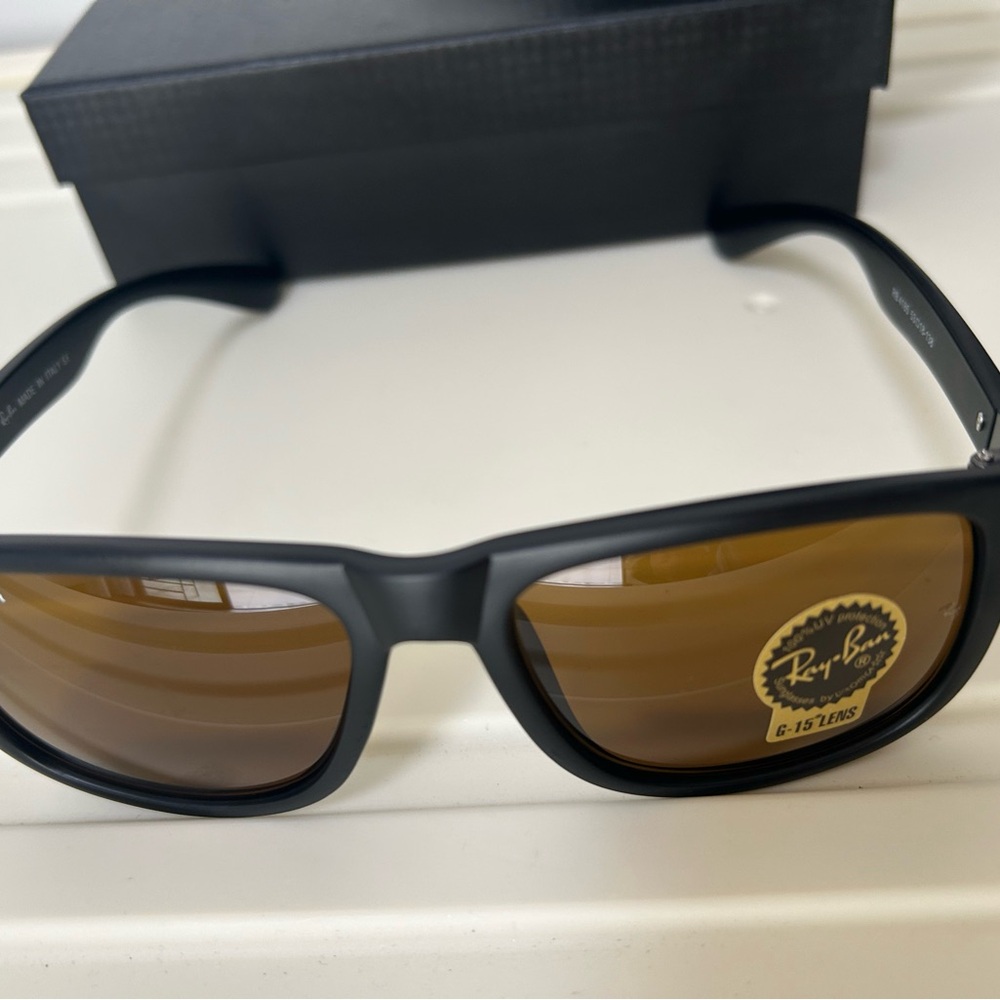 Ray-Ban Iconic Sunglasses - Picture 2 of 5